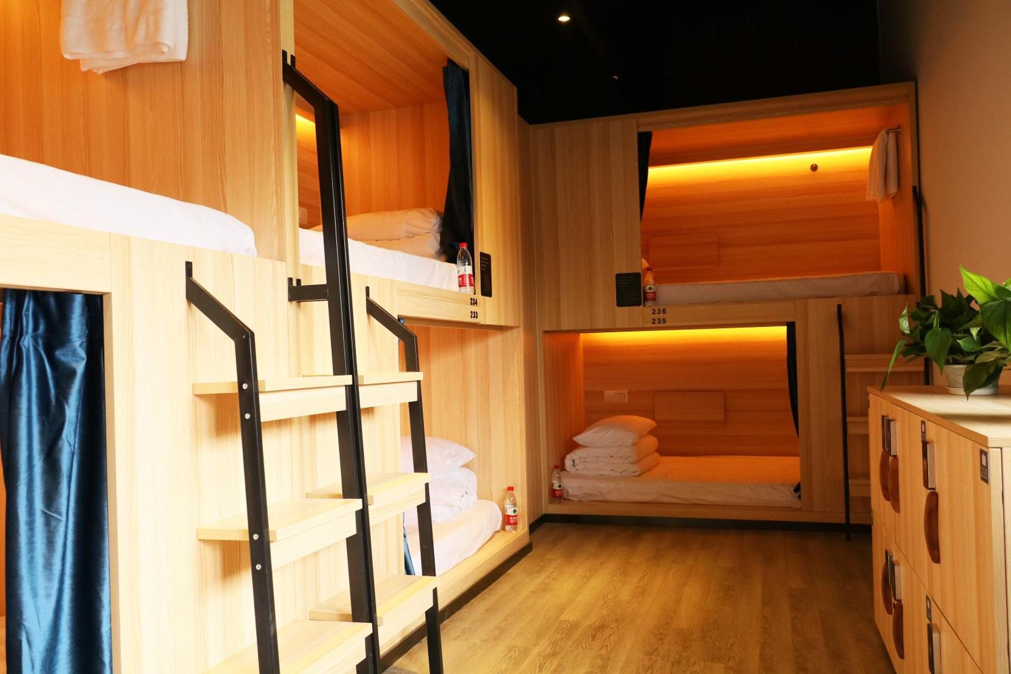 Lijiang Desti Youth Park Hostel Екстер'єр фото