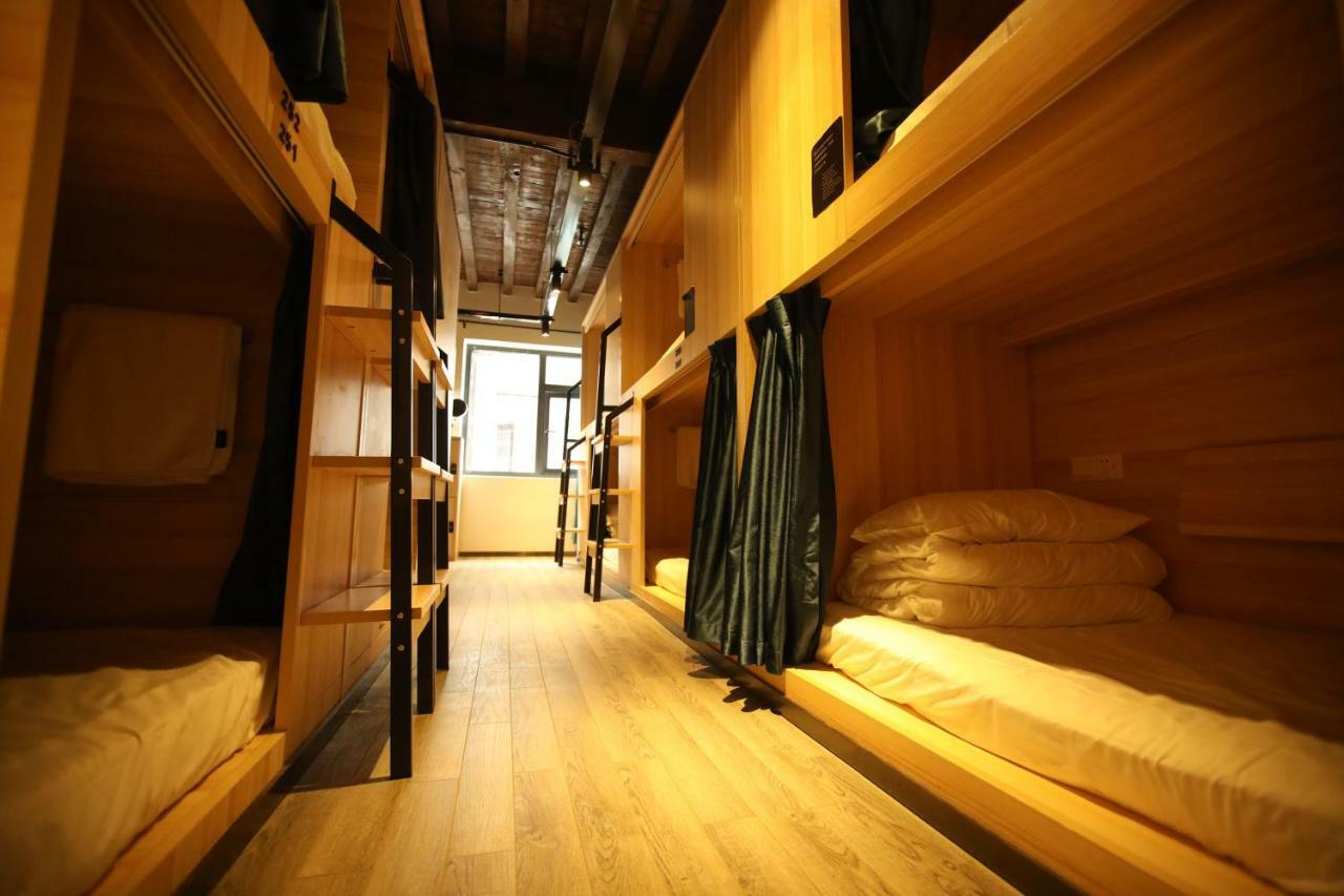 Lijiang Desti Youth Park Hostel Екстер'єр фото