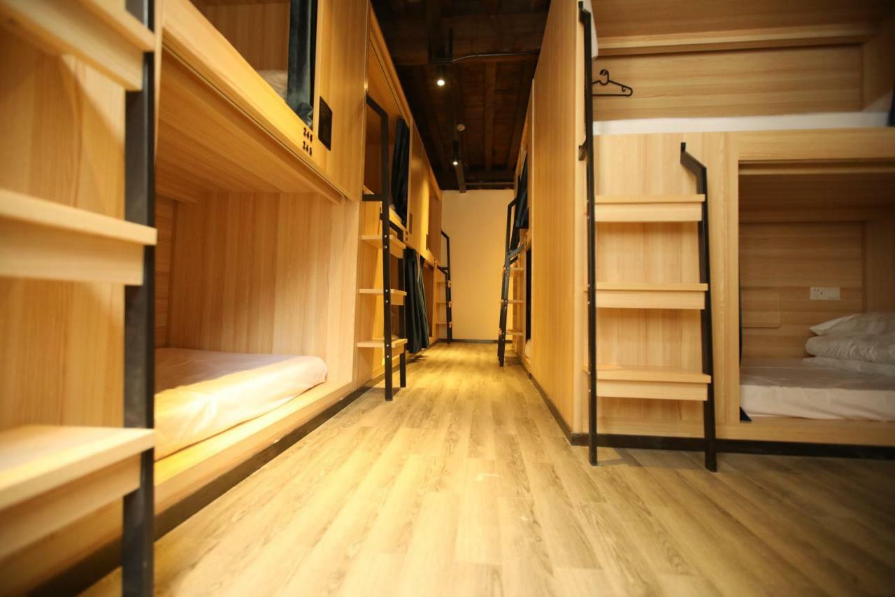 Lijiang Desti Youth Park Hostel Екстер'єр фото