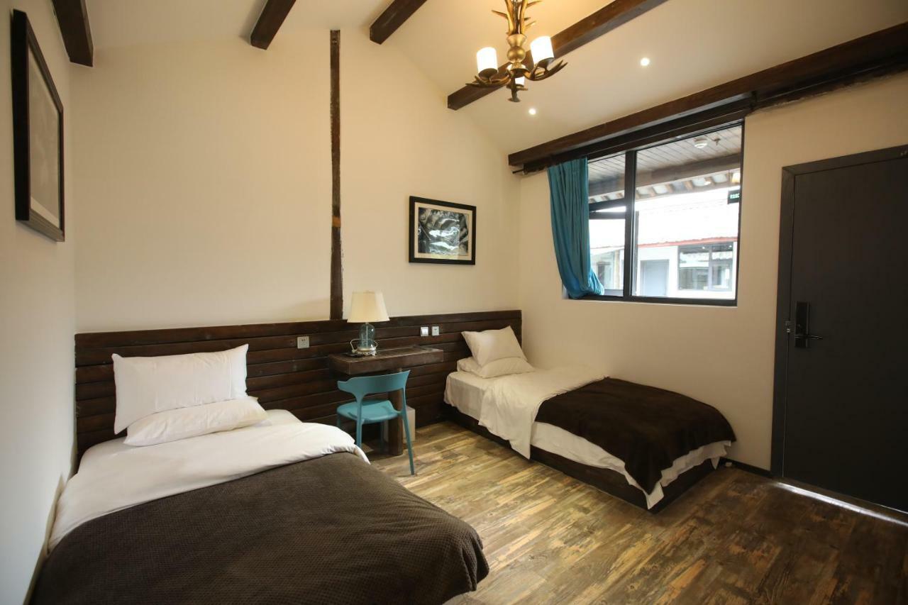 Lijiang Desti Youth Park Hostel Екстер'єр фото