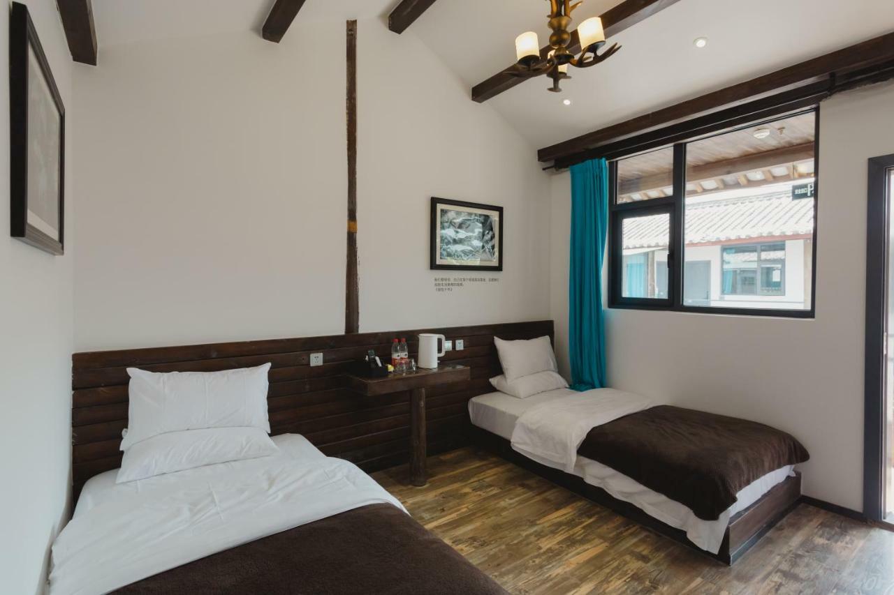 Lijiang Desti Youth Park Hostel Екстер'єр фото