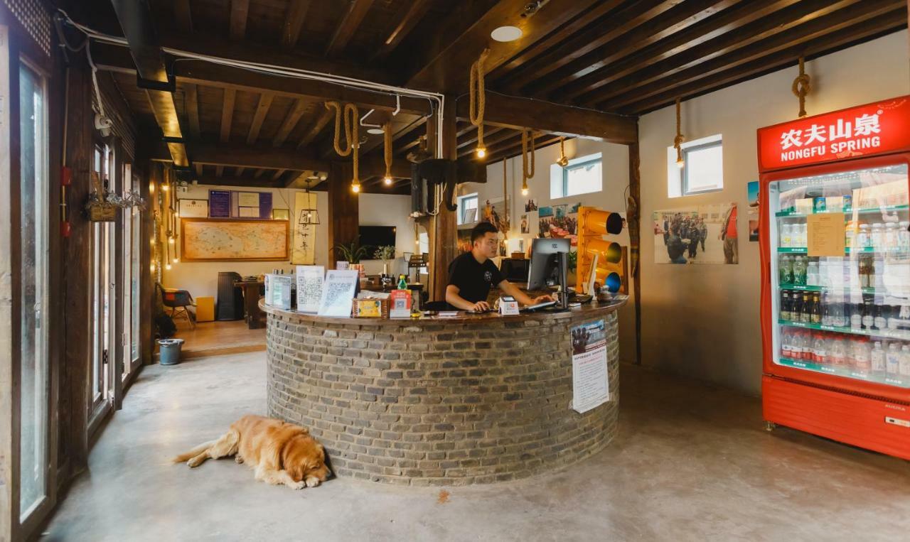 Lijiang Desti Youth Park Hostel Екстер'єр фото