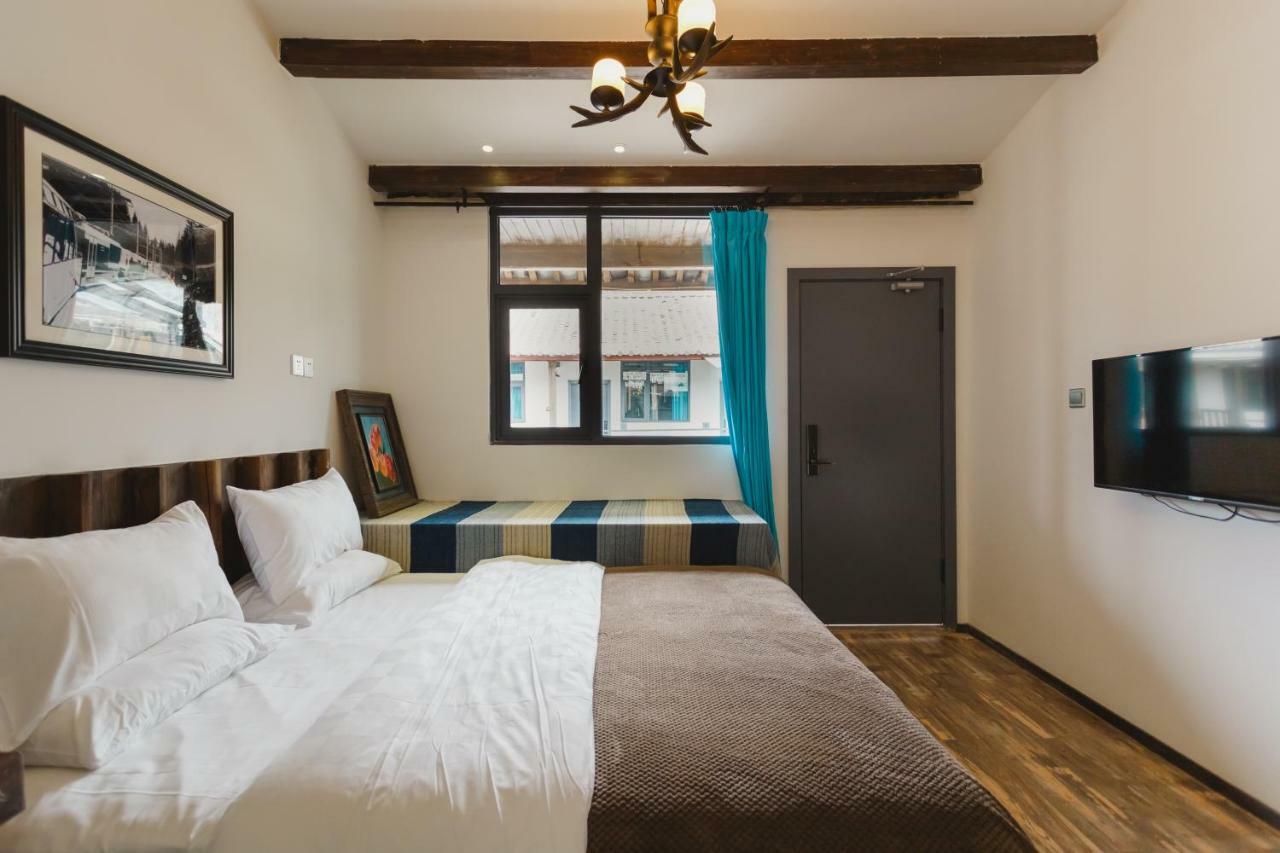 Lijiang Desti Youth Park Hostel Екстер'єр фото